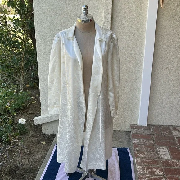 Vintage Christian Dior authentic rare ‘50’s satin robe made exclusively for Saks - Picture 2 of 16
